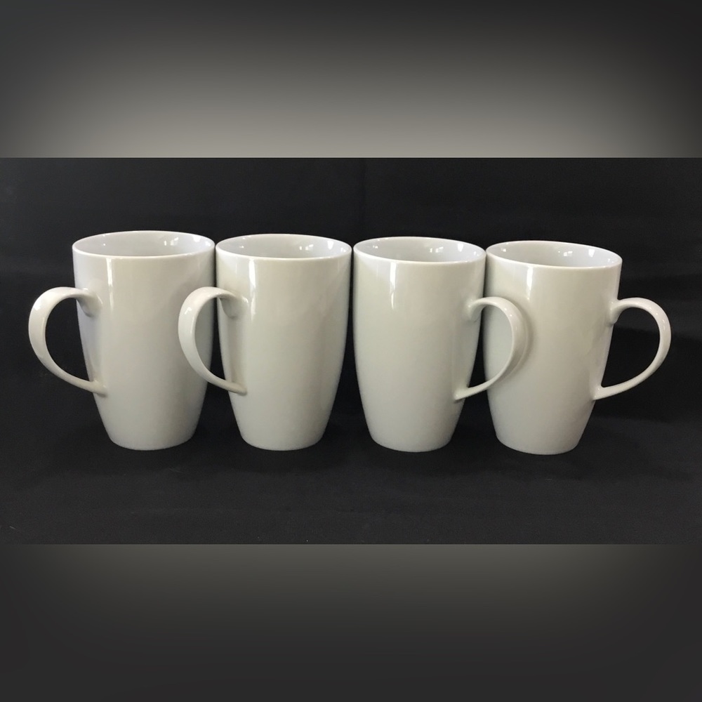 Set of 4 White Porcelain Mugs